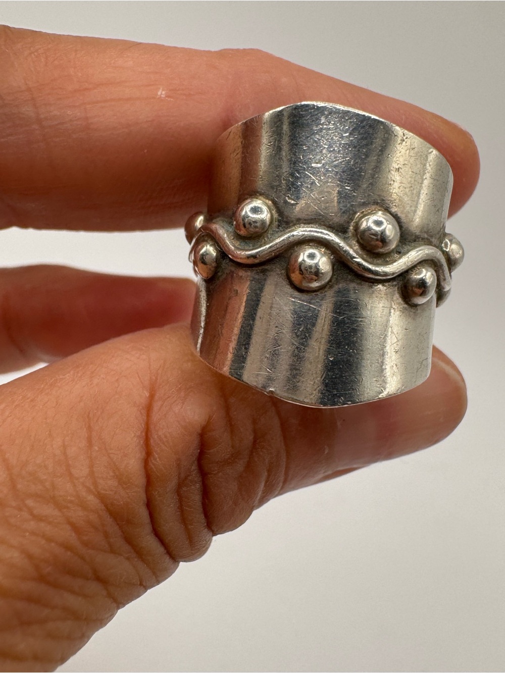 Vintage Sterling Silver Wavy Bead Wide Band Ring Size 8 - Picture 6 of 12